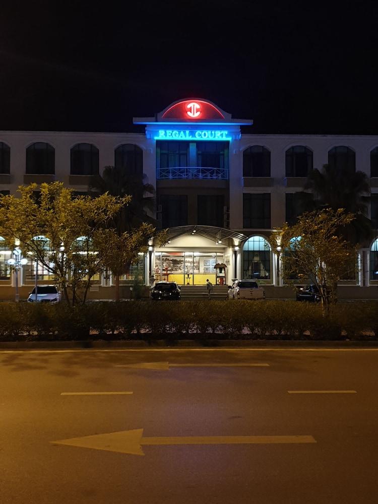 Regal Court Hotel Kuching Exterior foto